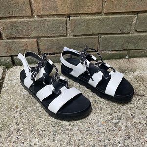 Sorel Leather Sandals. Size 7